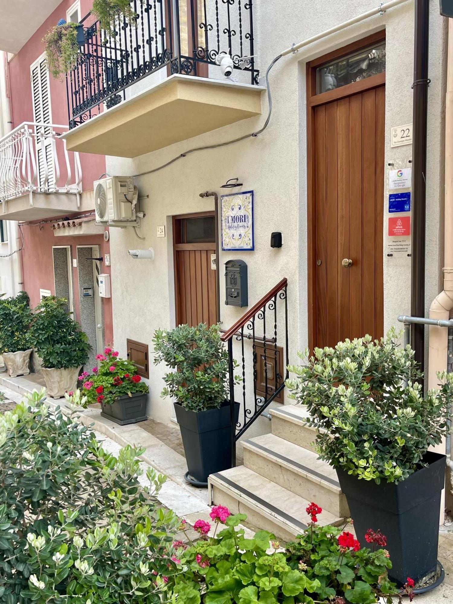 I Mori - Holiday Rooms Lascari Exterior foto