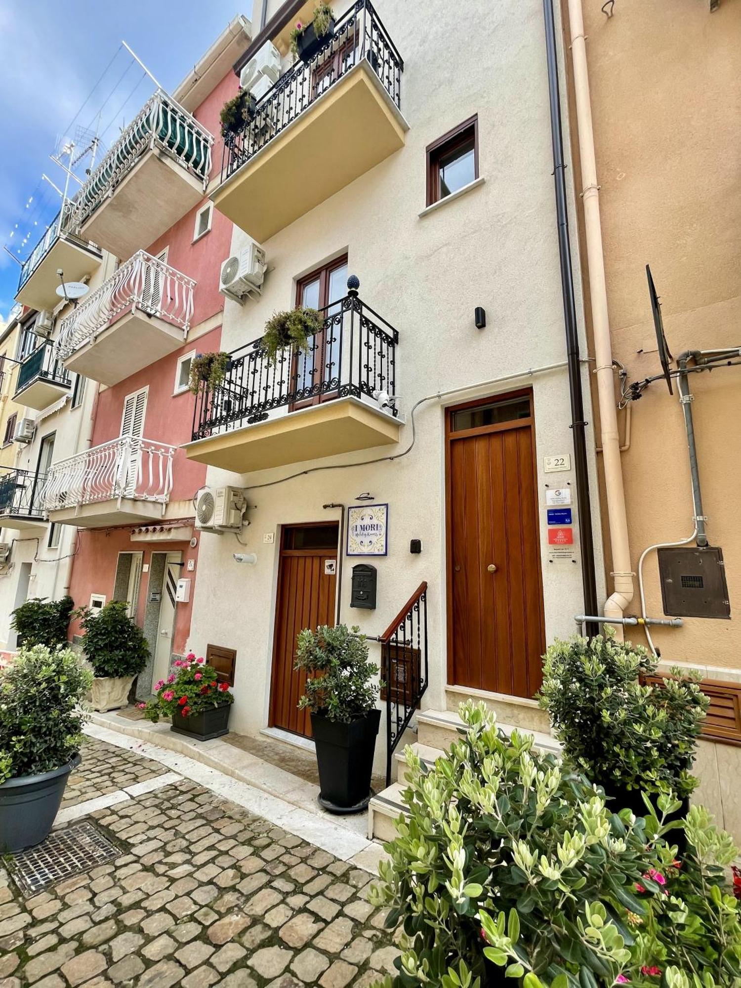 I Mori - Holiday Rooms Lascari Exterior foto